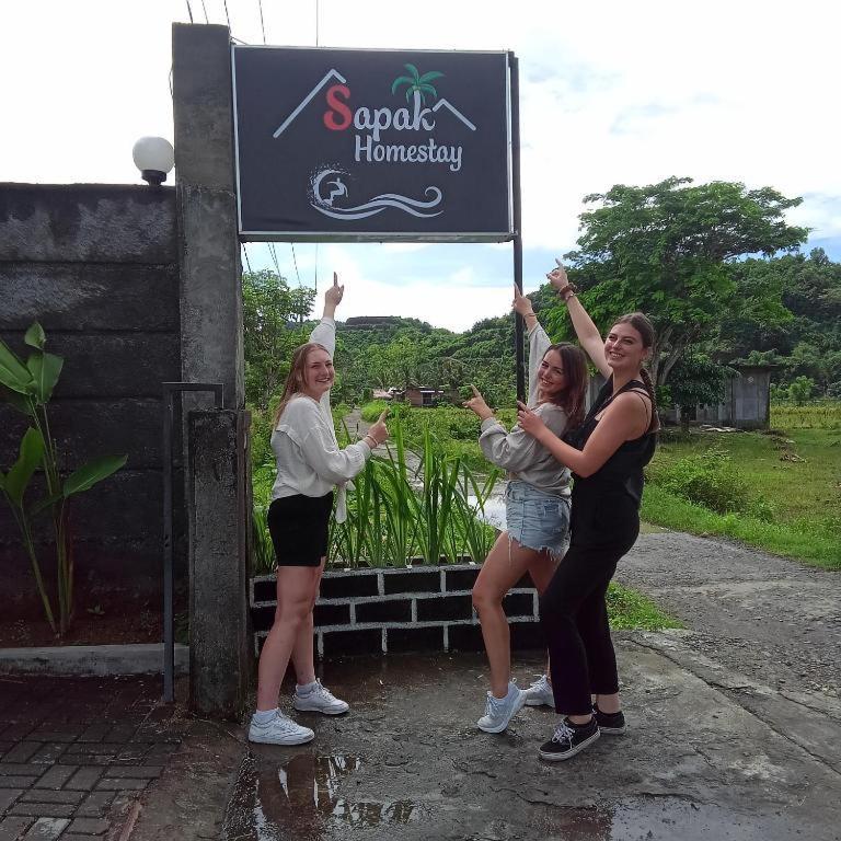 Sapak Bungalow Selong Belanak Exterior photo