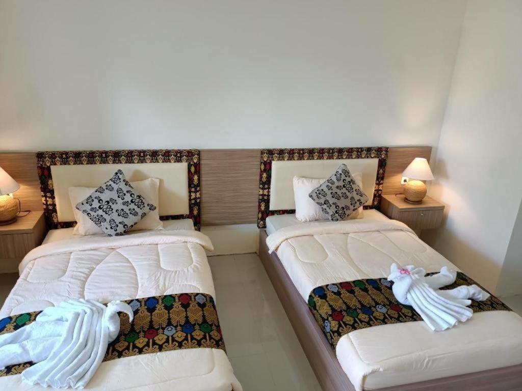 Sapak Bungalow Selong Belanak Exterior photo